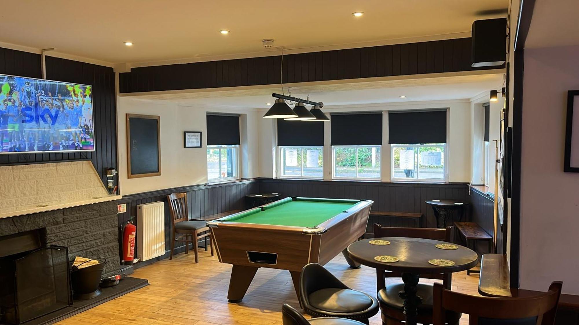 Novar Arms Hotel Evanton Buitenkant foto