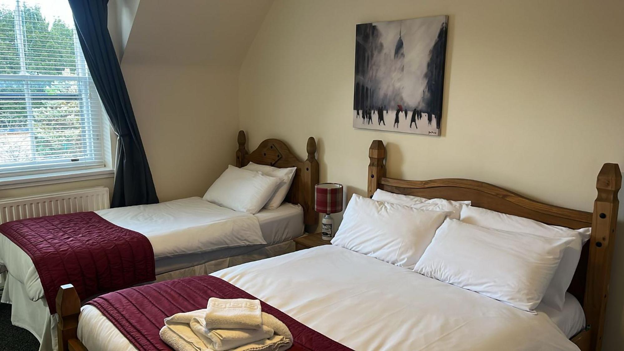 Novar Arms Hotel Evanton Buitenkant foto