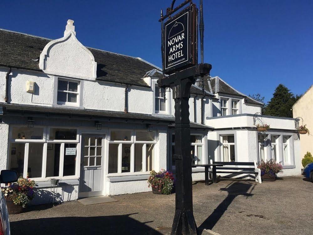 Novar Arms Hotel Evanton Buitenkant foto