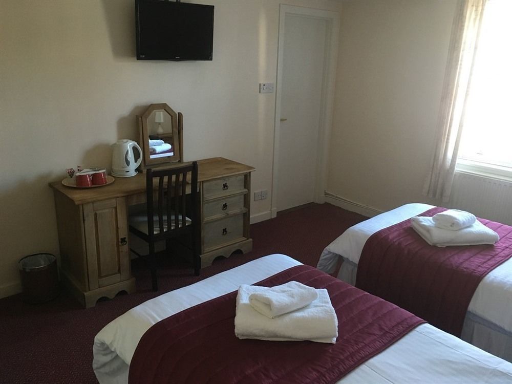 Novar Arms Hotel Evanton Buitenkant foto