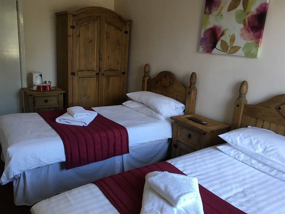 Novar Arms Hotel Evanton Buitenkant foto